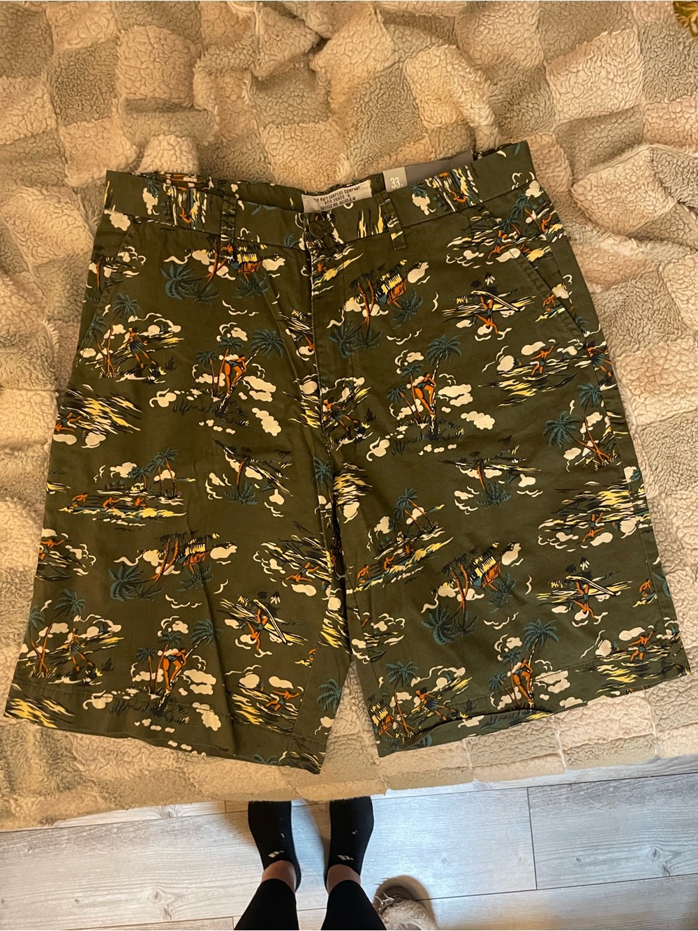 Old Navy Olive Green Tropical Chino Shorts